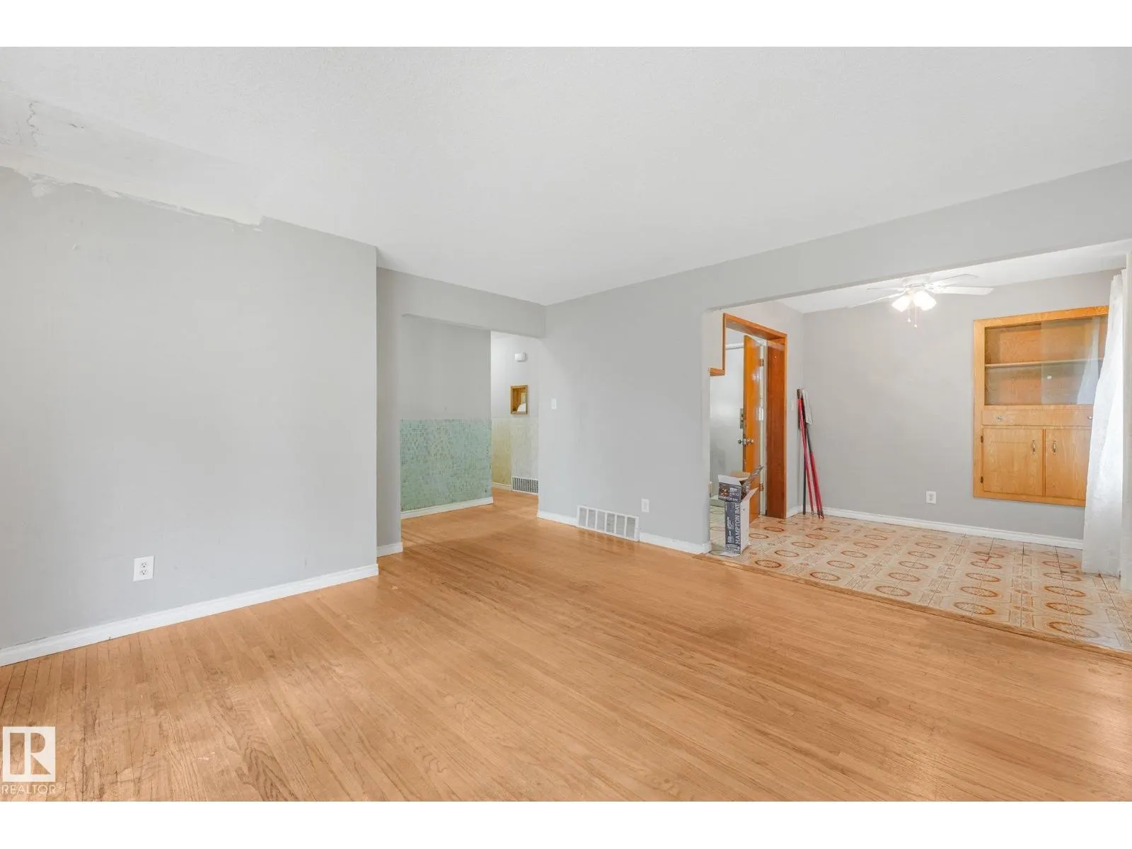 11716 130 ST NW