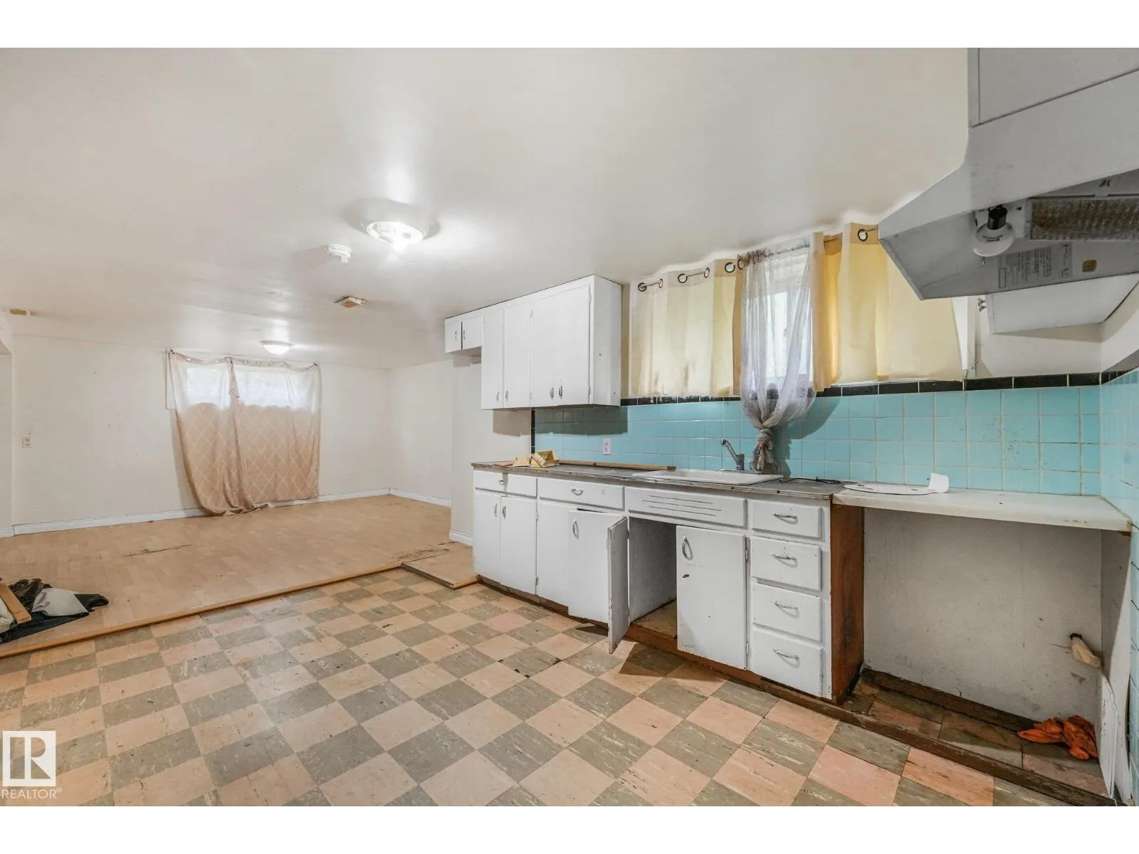 11716 130 ST NW