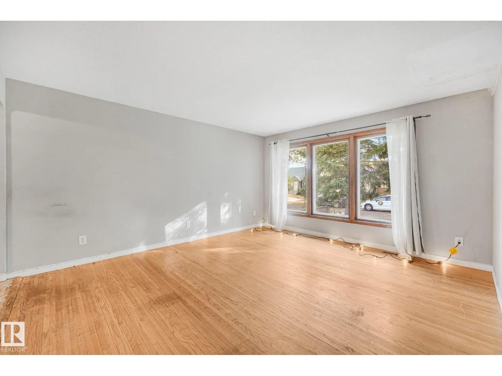 11716 130 ST NW