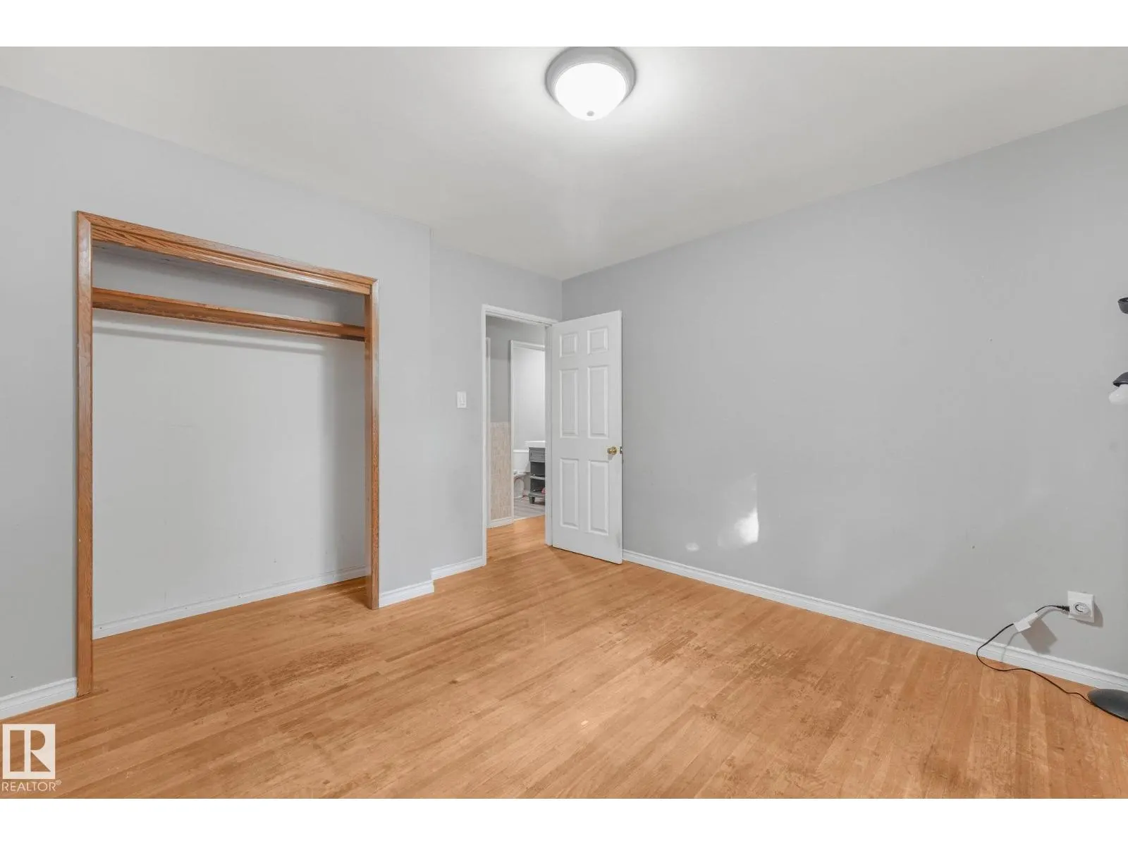 11716 130 ST NW