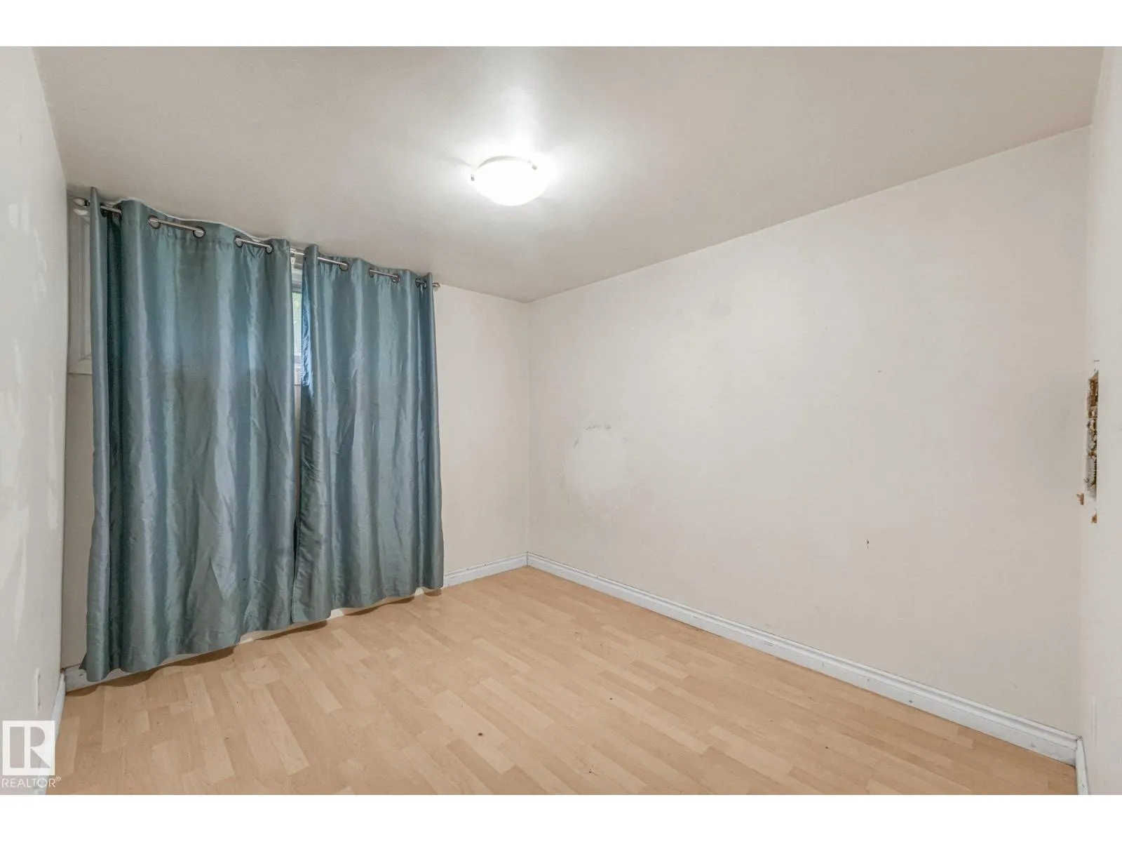 11716 130 ST NW