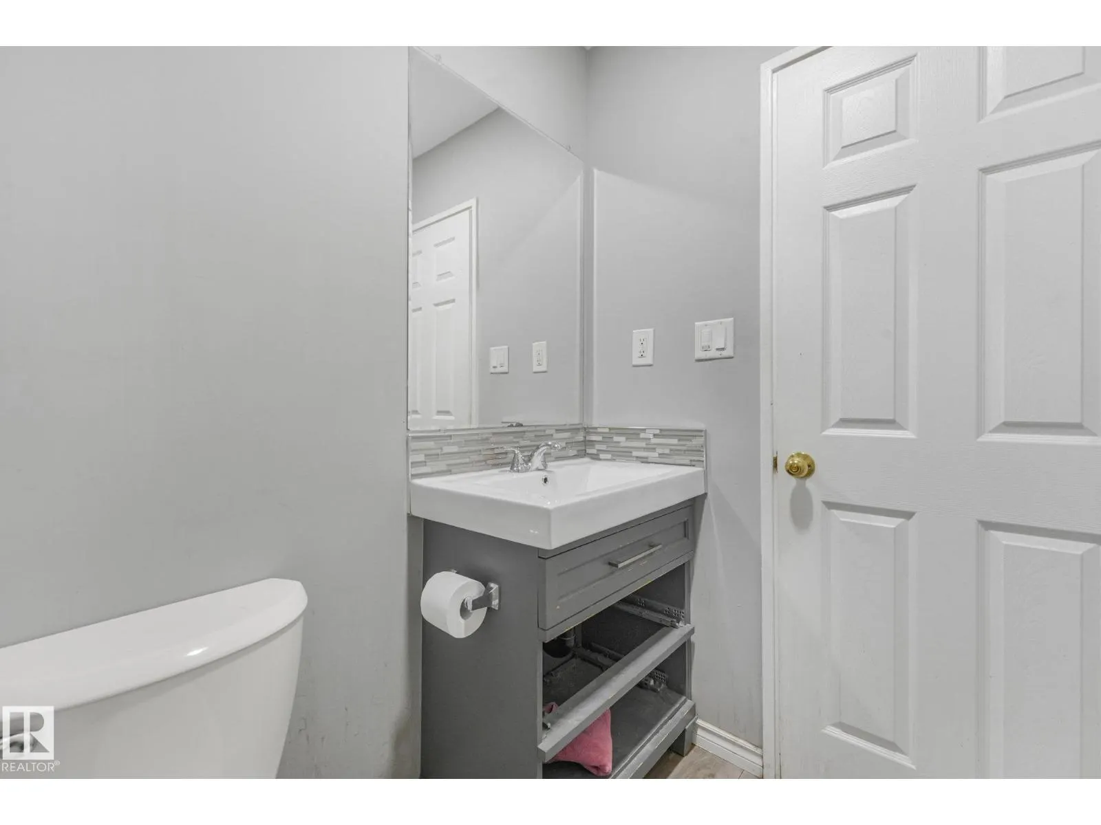 11716 130 ST NW