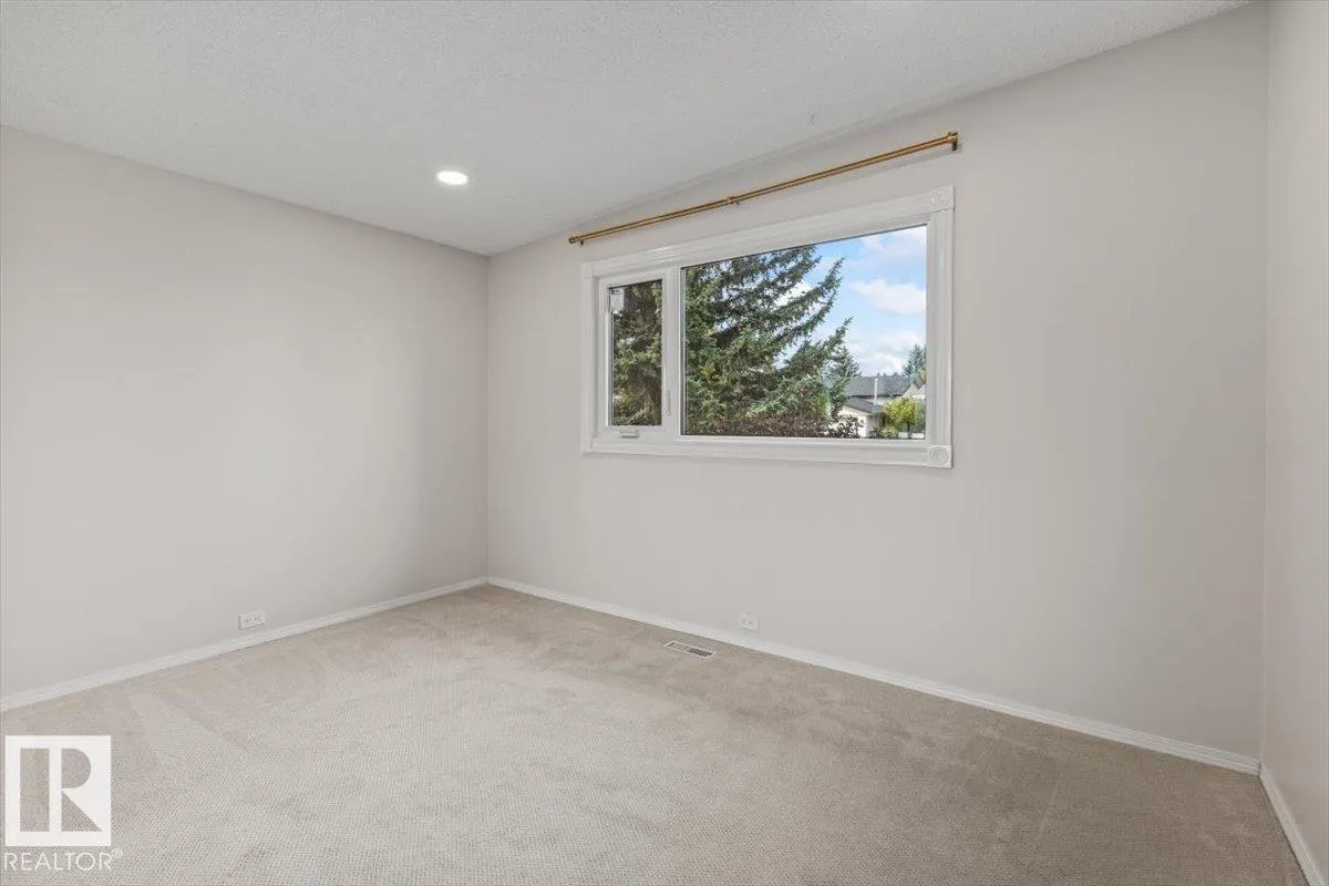 3607 106A ST NW