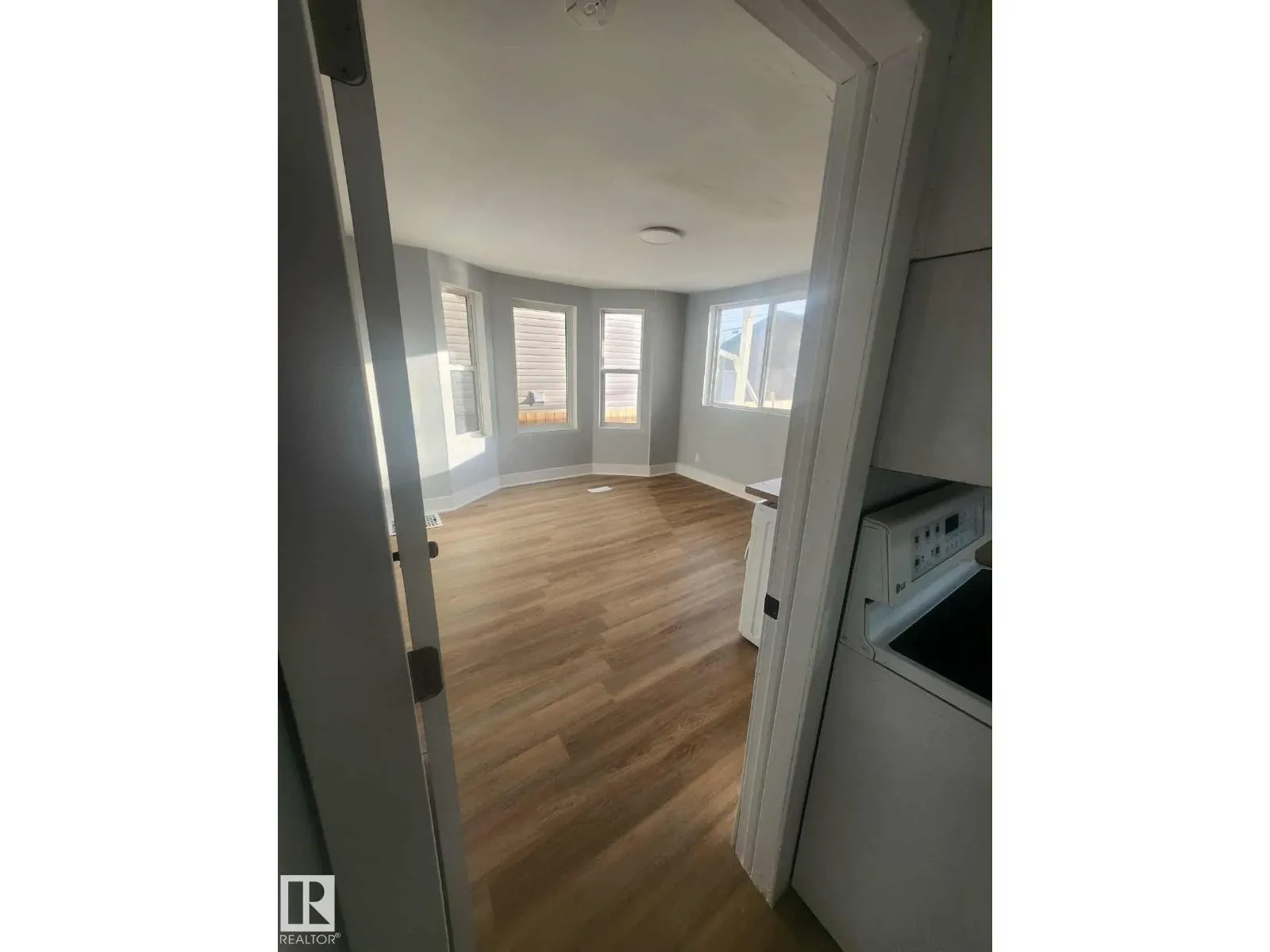 11308 94 ST NW