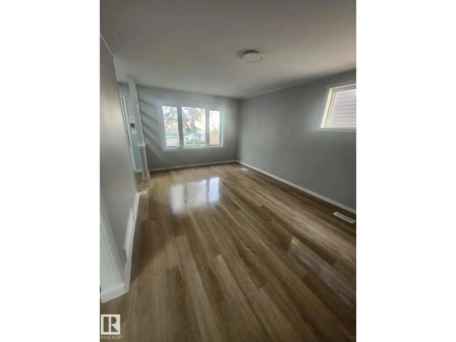 11308 94 ST NW