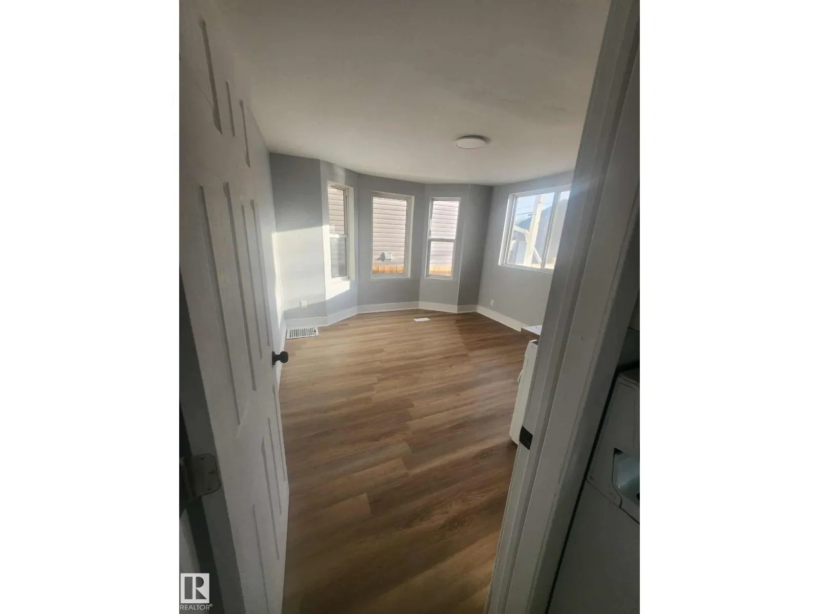 11308 94 ST NW