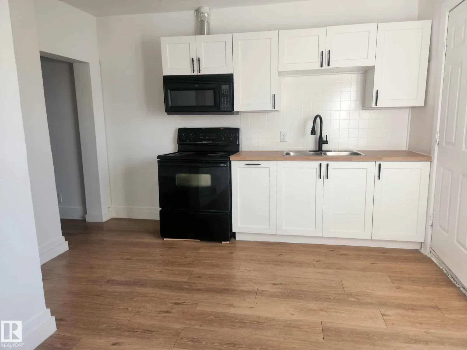 11308 94 ST NW