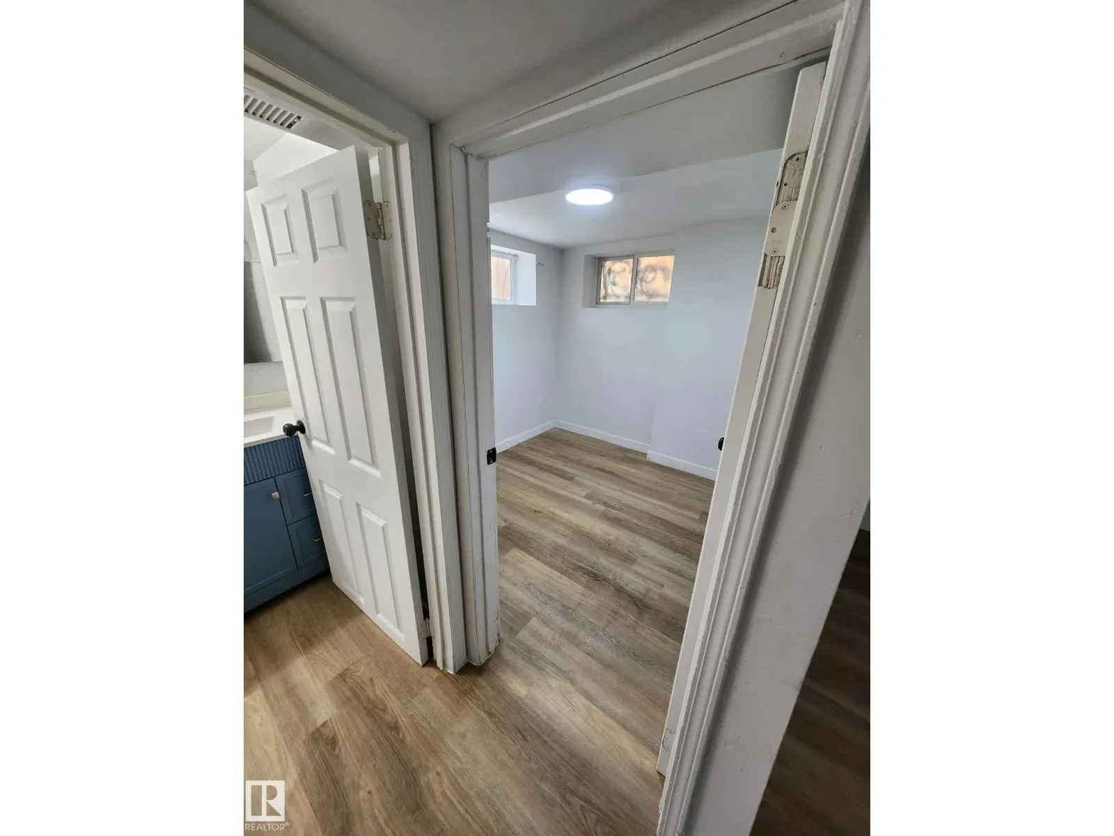 11308 94 ST NW