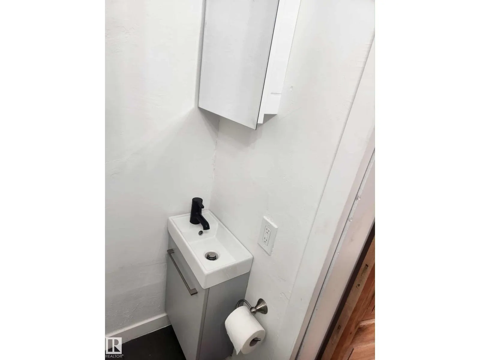 11308 94 ST NW