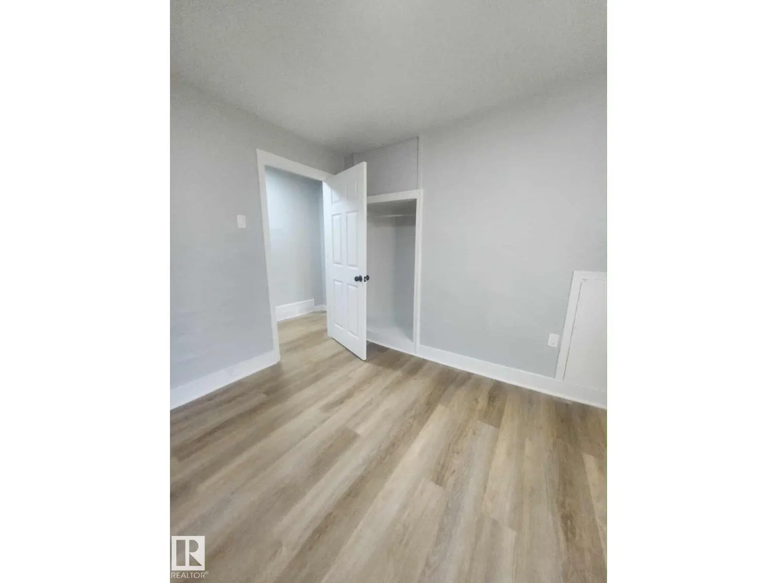 11308 94 ST NW