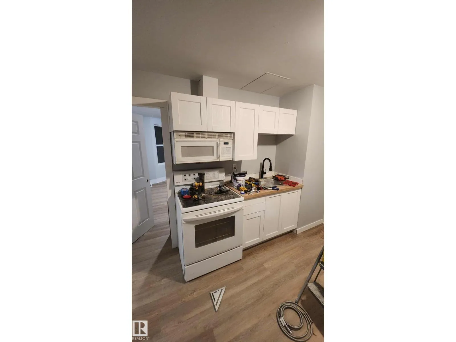 11308 94 ST NW