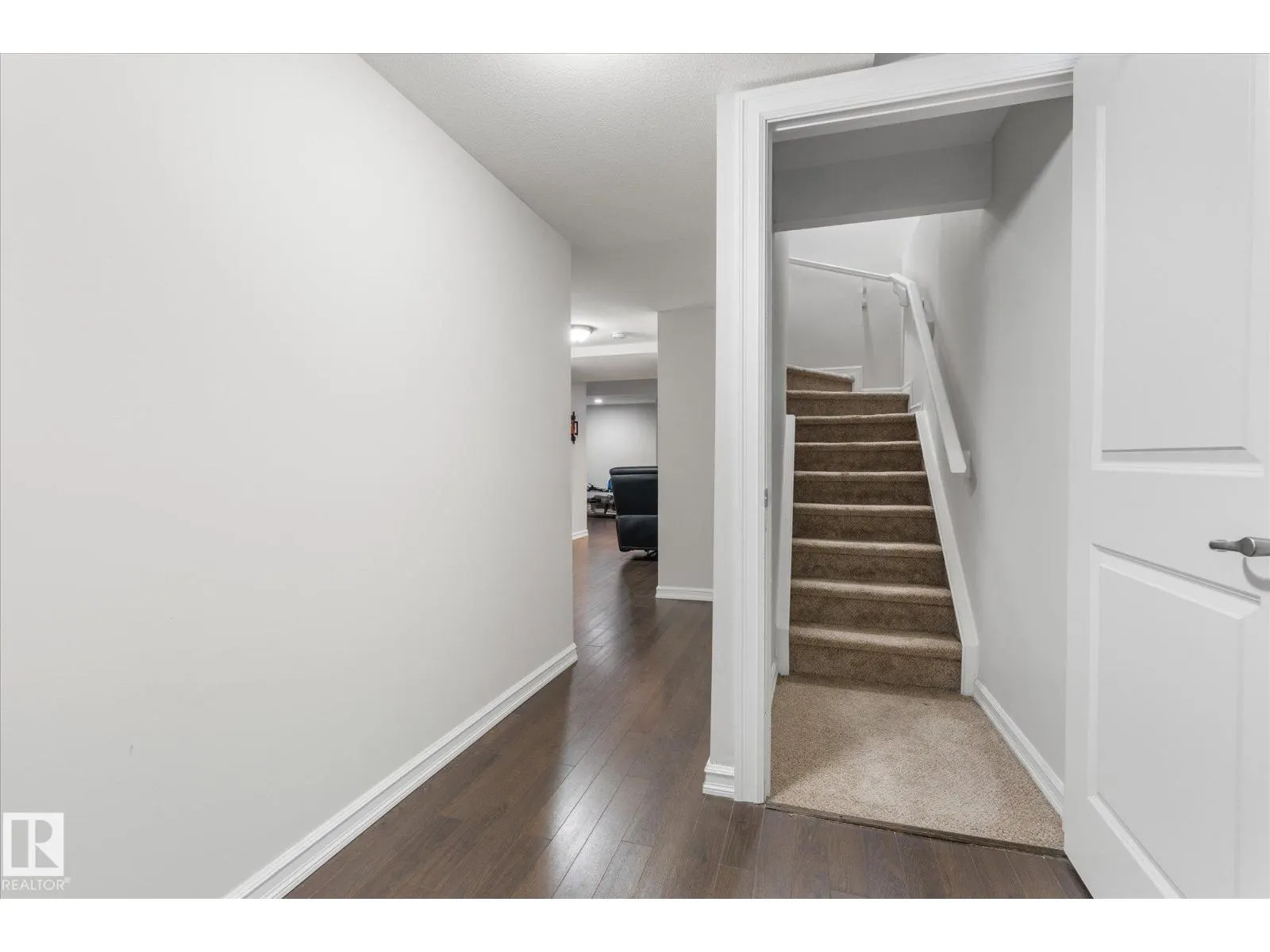 2123 HAMMOND CO NW