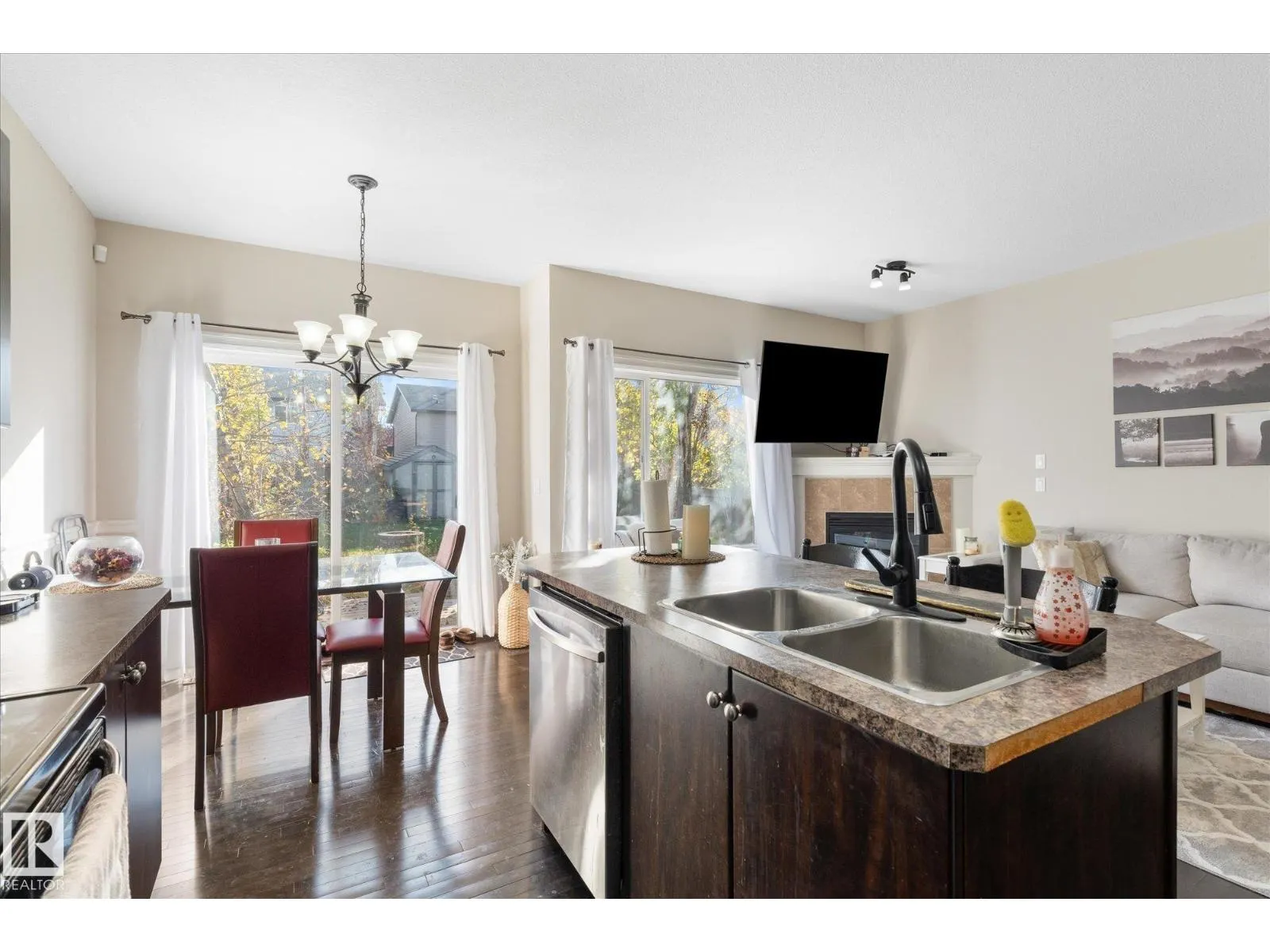 2123 HAMMOND CO NW