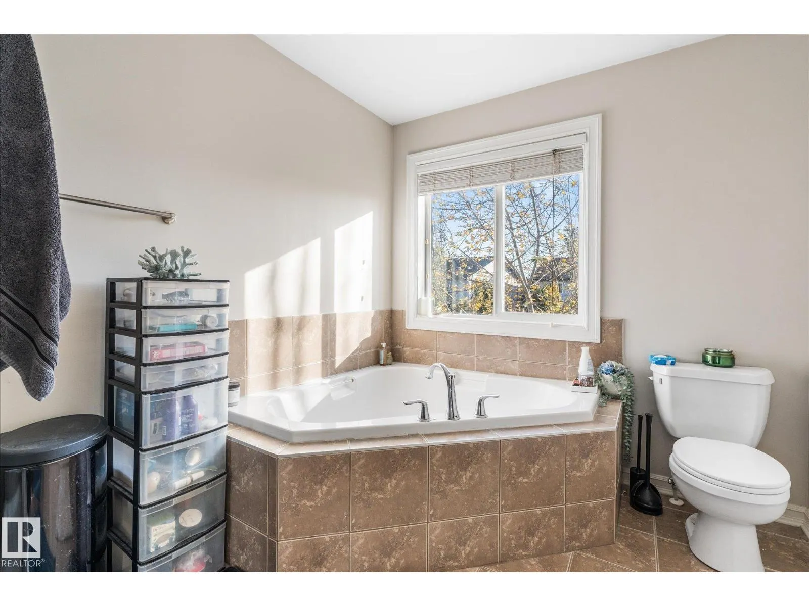 2123 HAMMOND CO NW