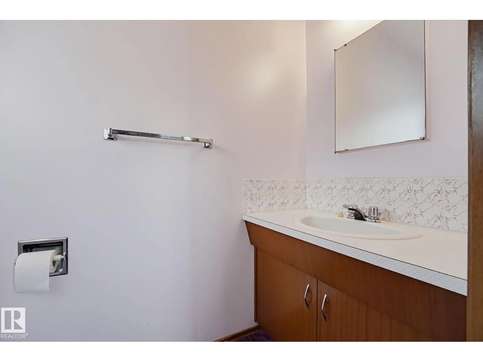 7319 150 AV NW