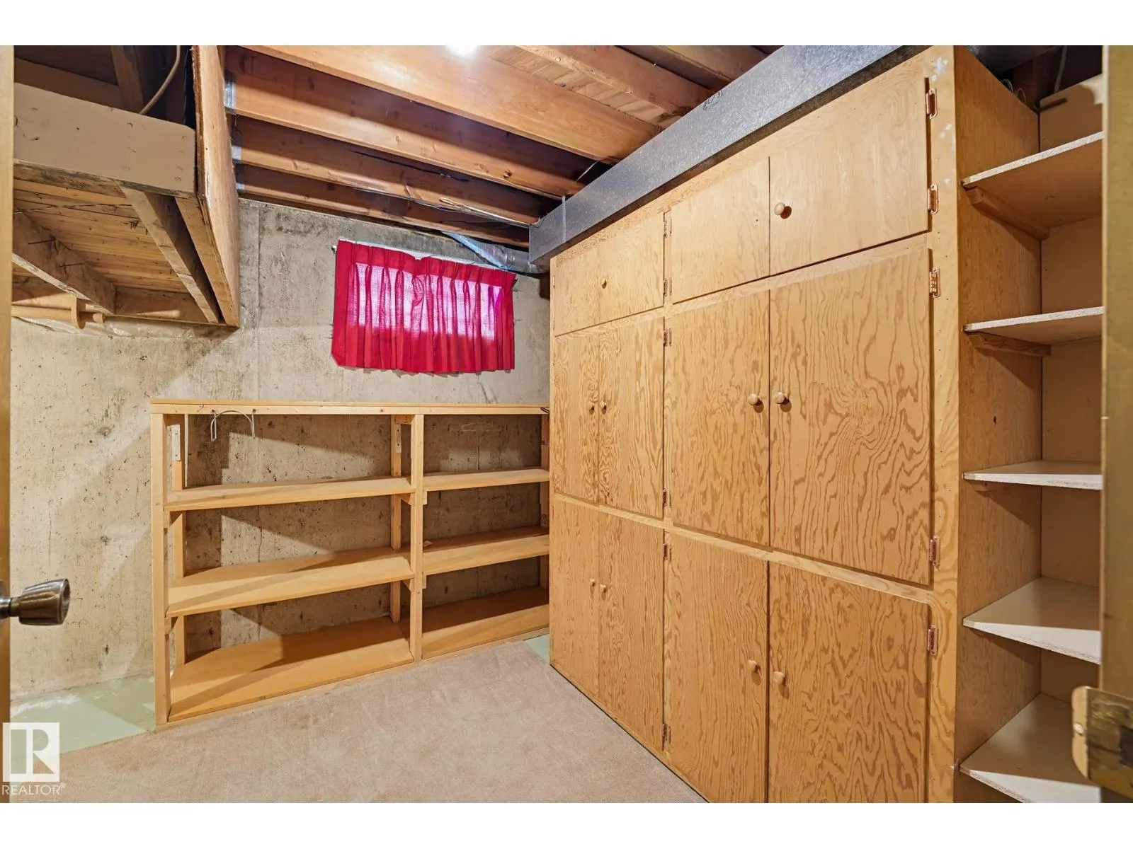 7319 150 AV NW