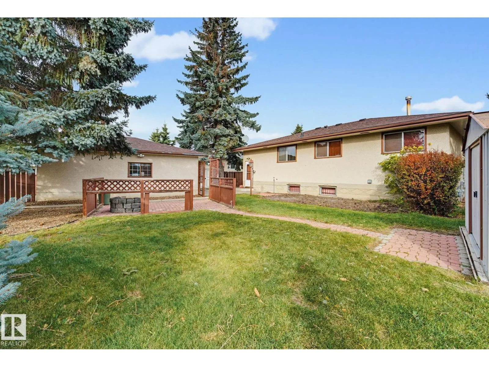 7319 150 AV NW