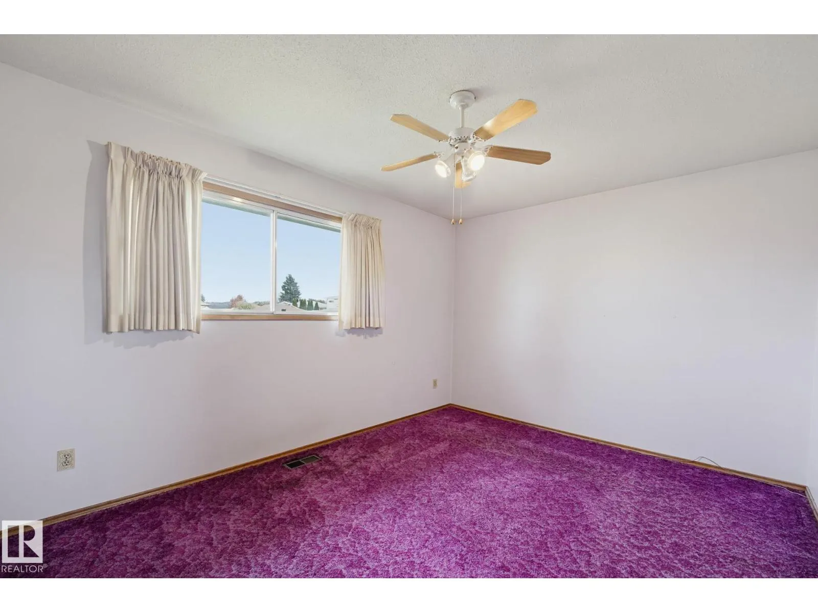 7319 150 AV NW