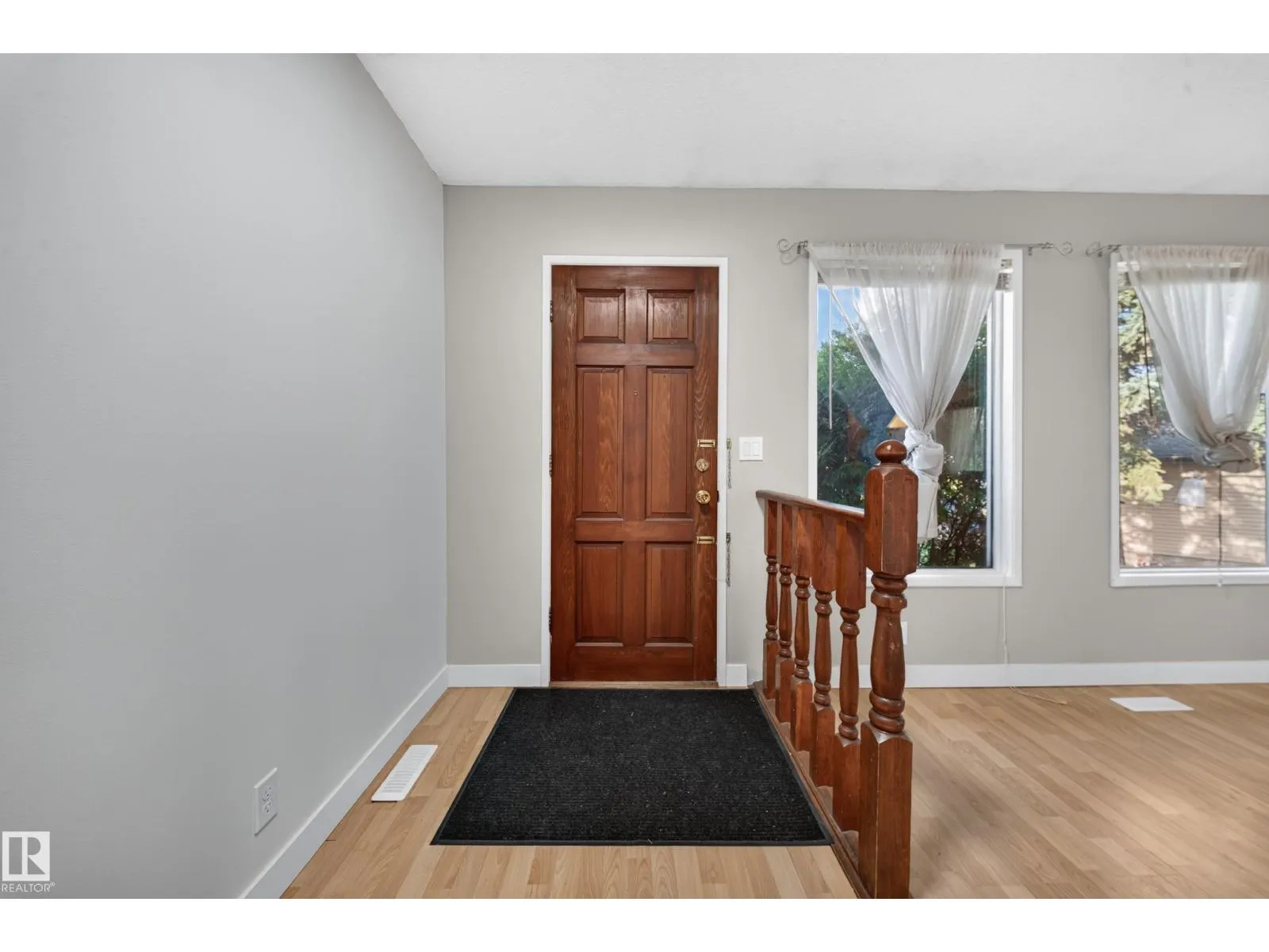 3135 145 AV NW