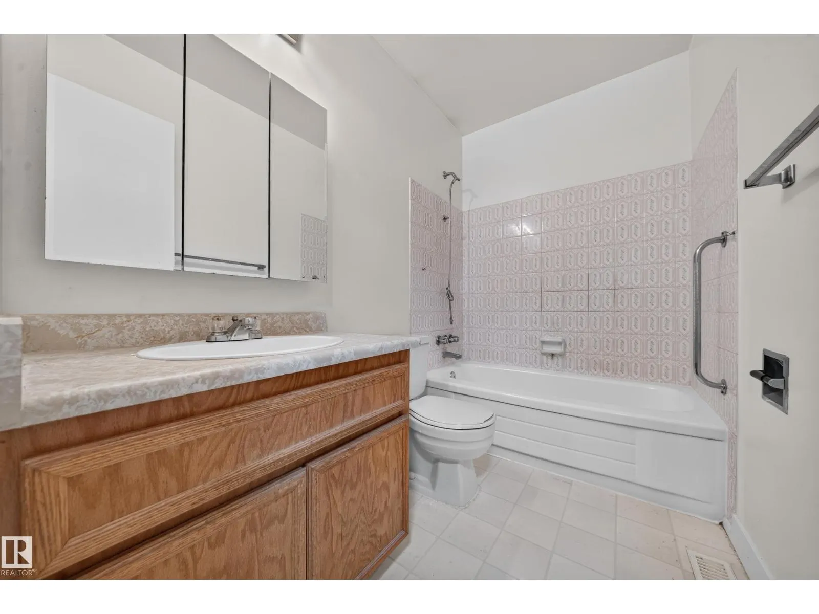 3135 145 AV NW