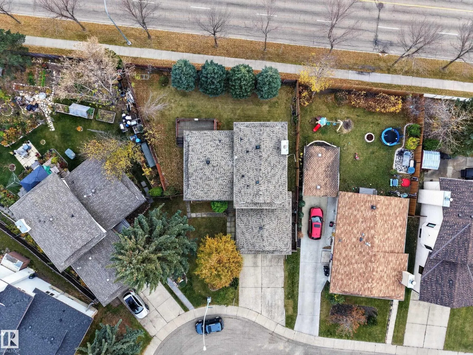 3135 145 AV NW