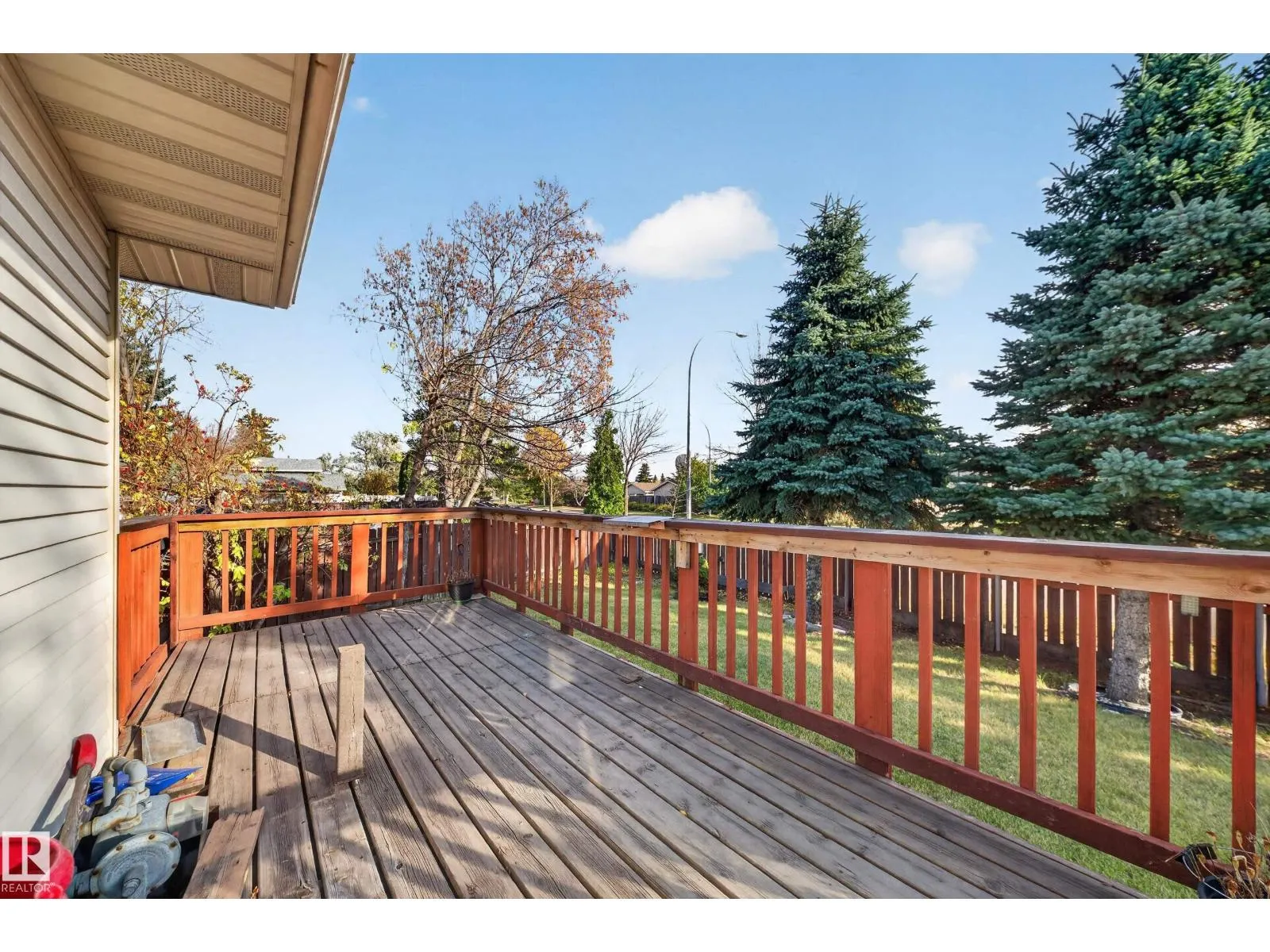 3135 145 AV NW