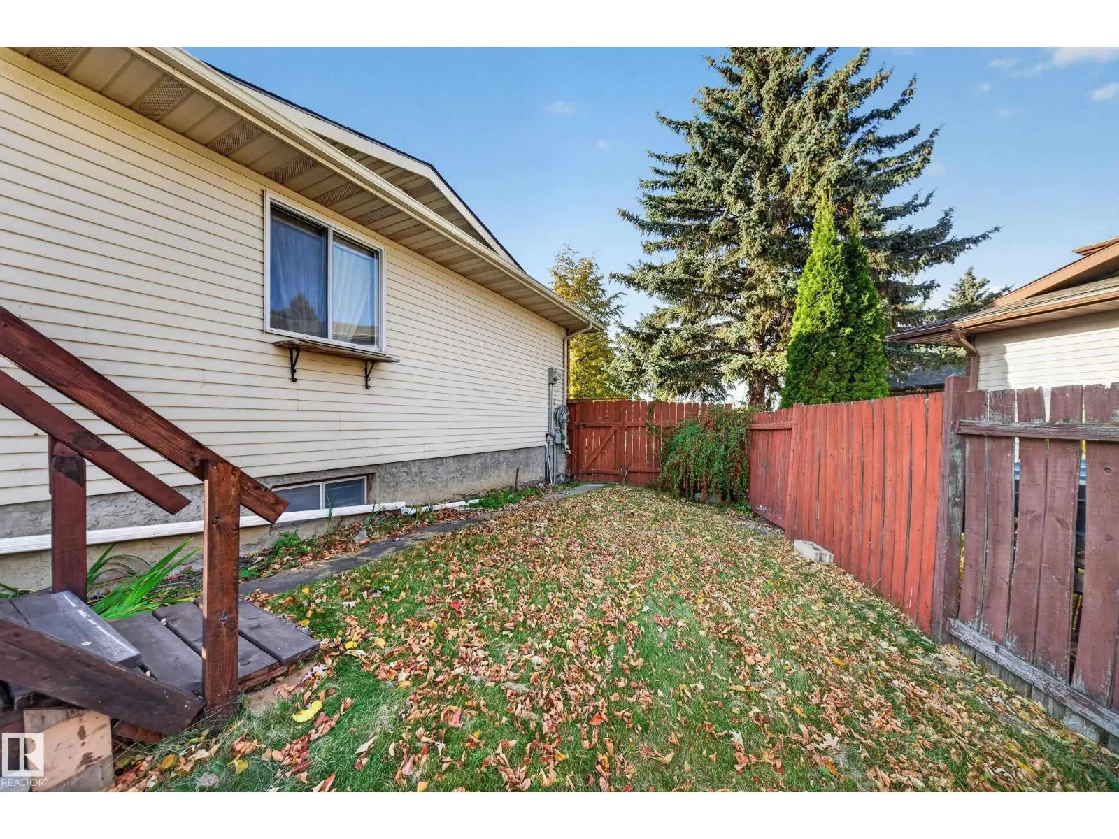 3135 145 AV NW