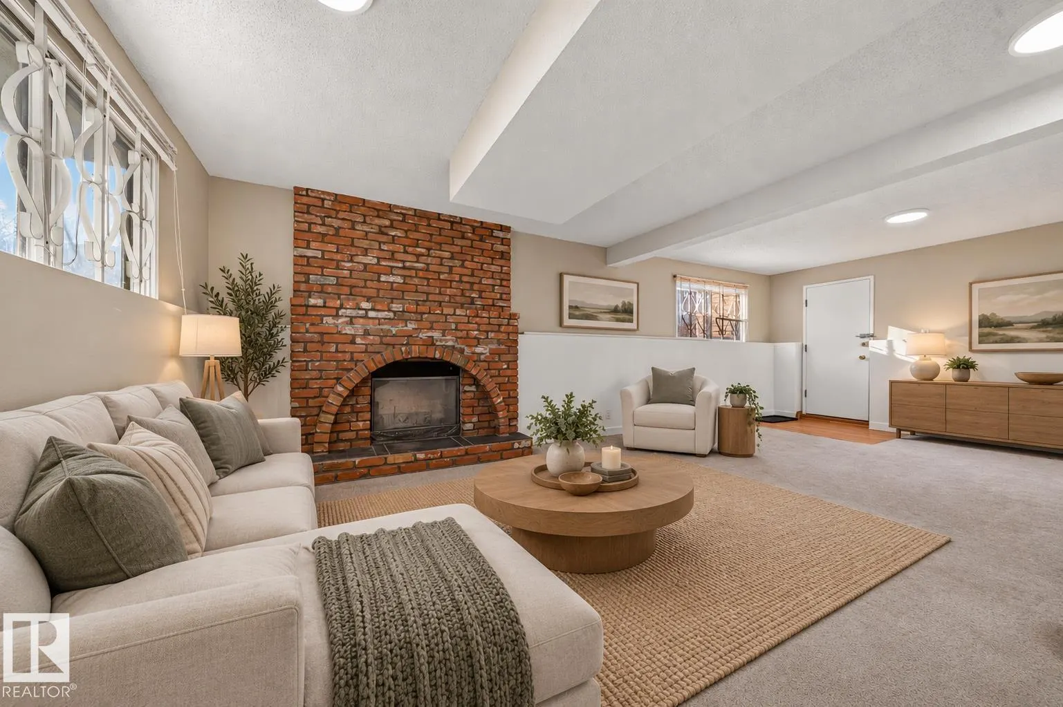 3135 145 AV NW