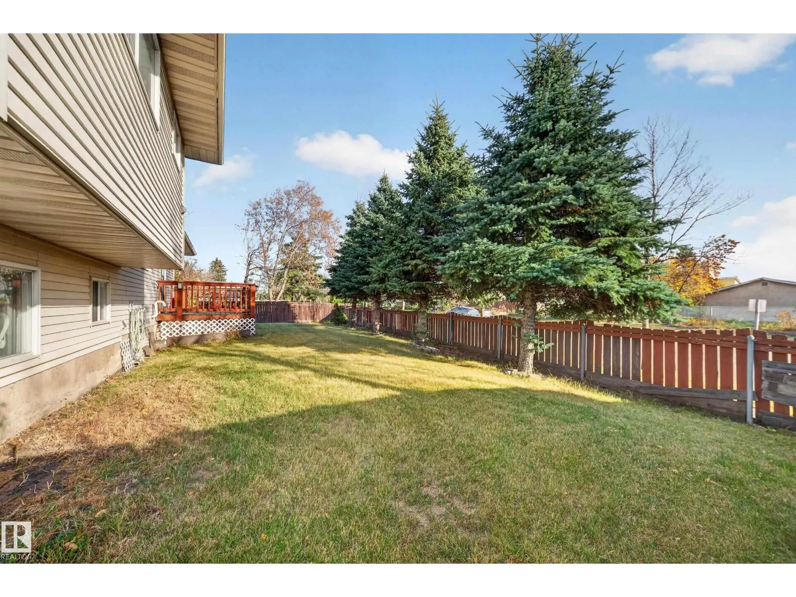 3135 145 AV NW