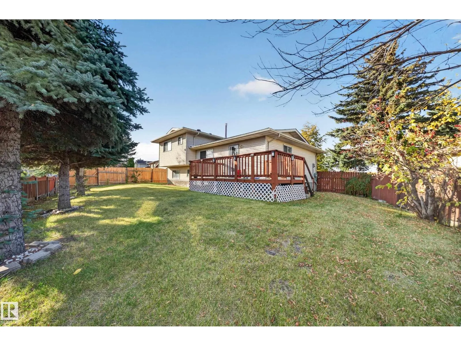 3135 145 AV NW