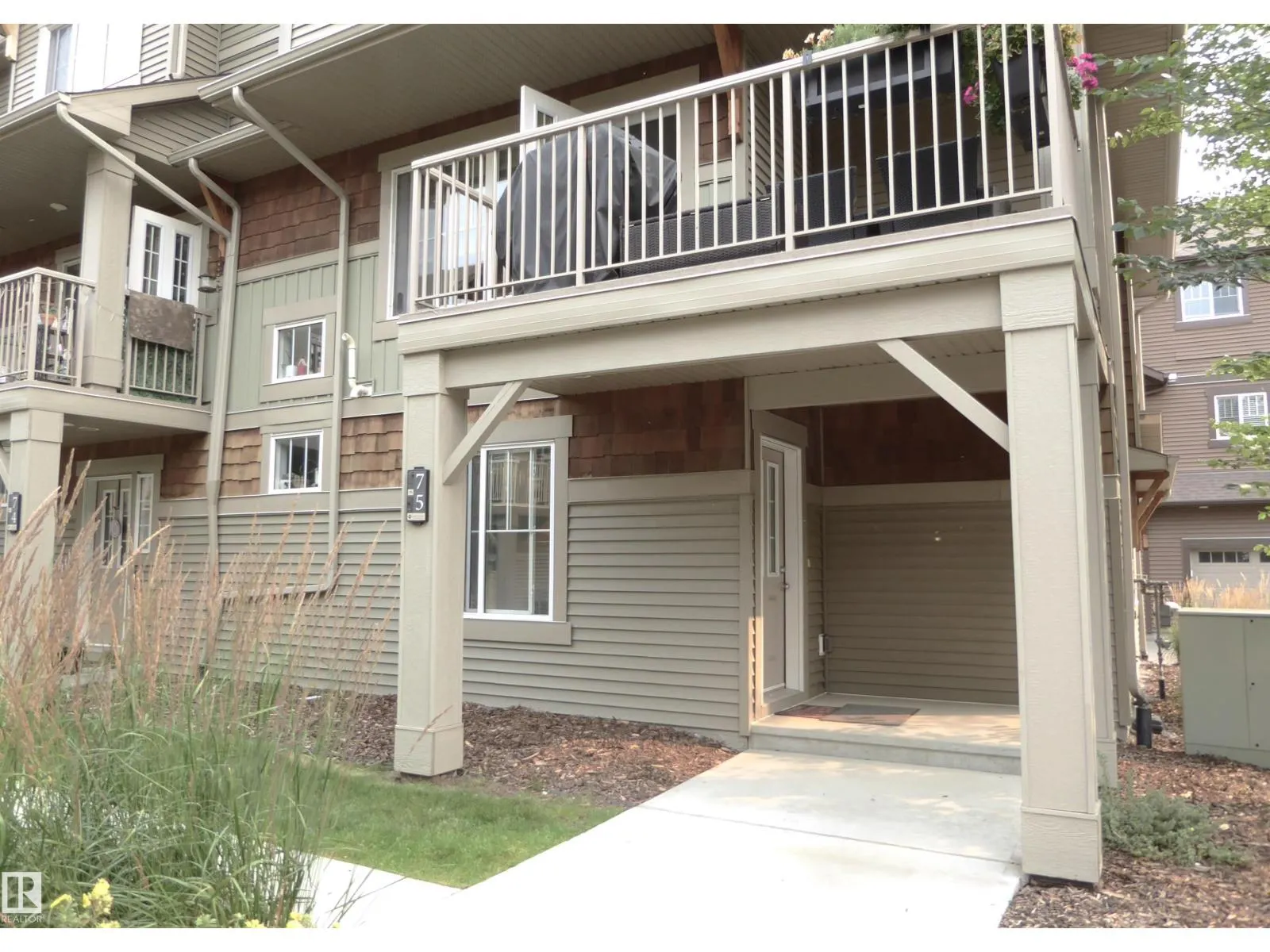 #75 1005 Graydon Hill BV SW