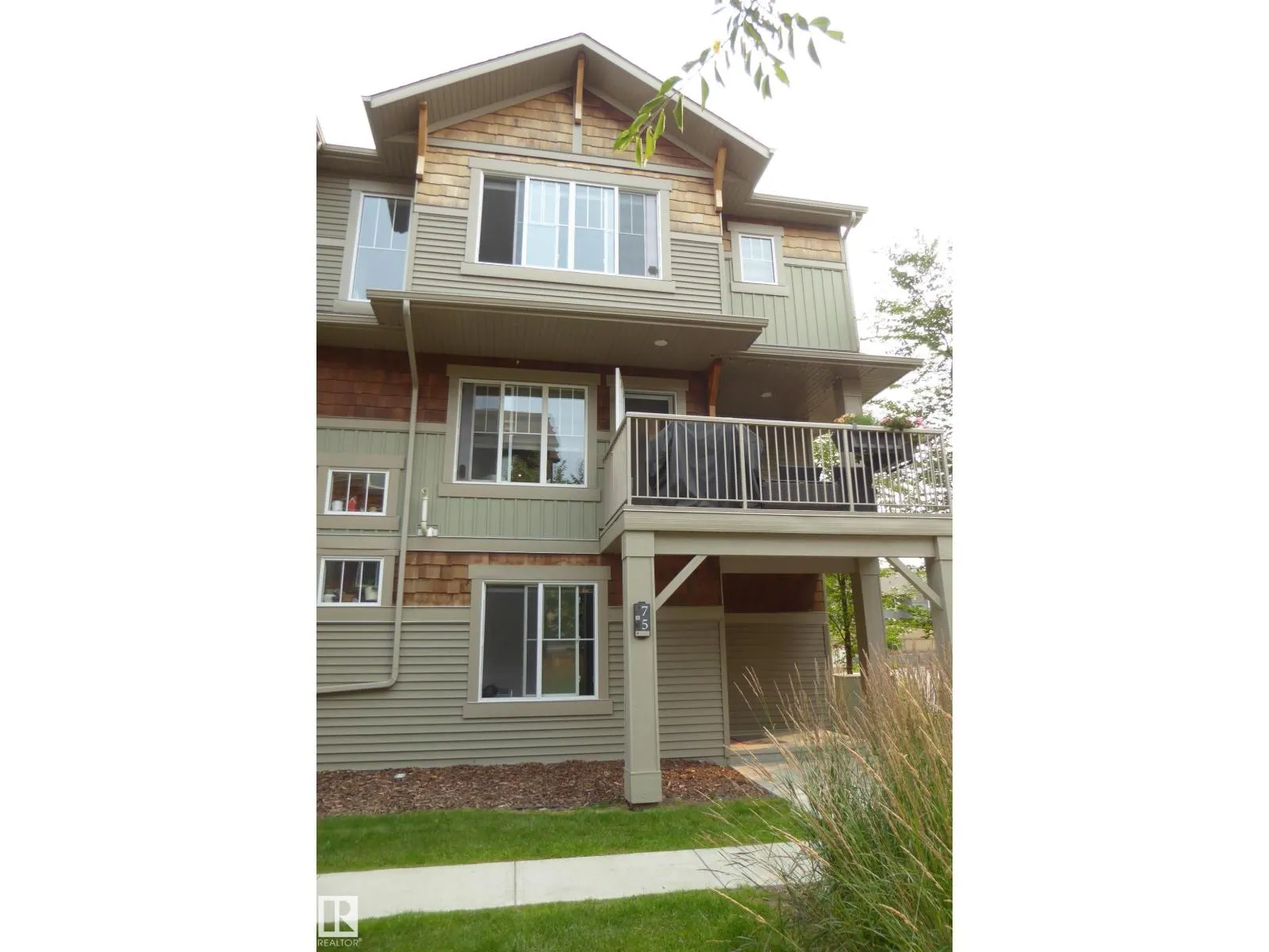 #75 1005 Graydon Hill BV SW