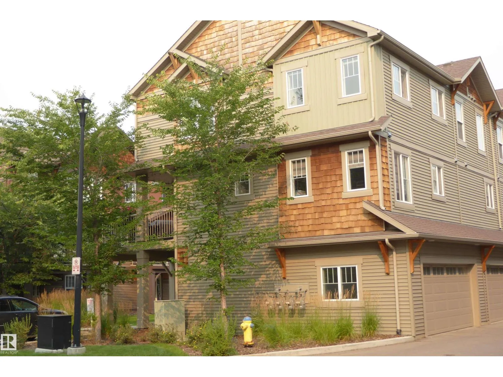 #75 1005 Graydon Hill BV SW