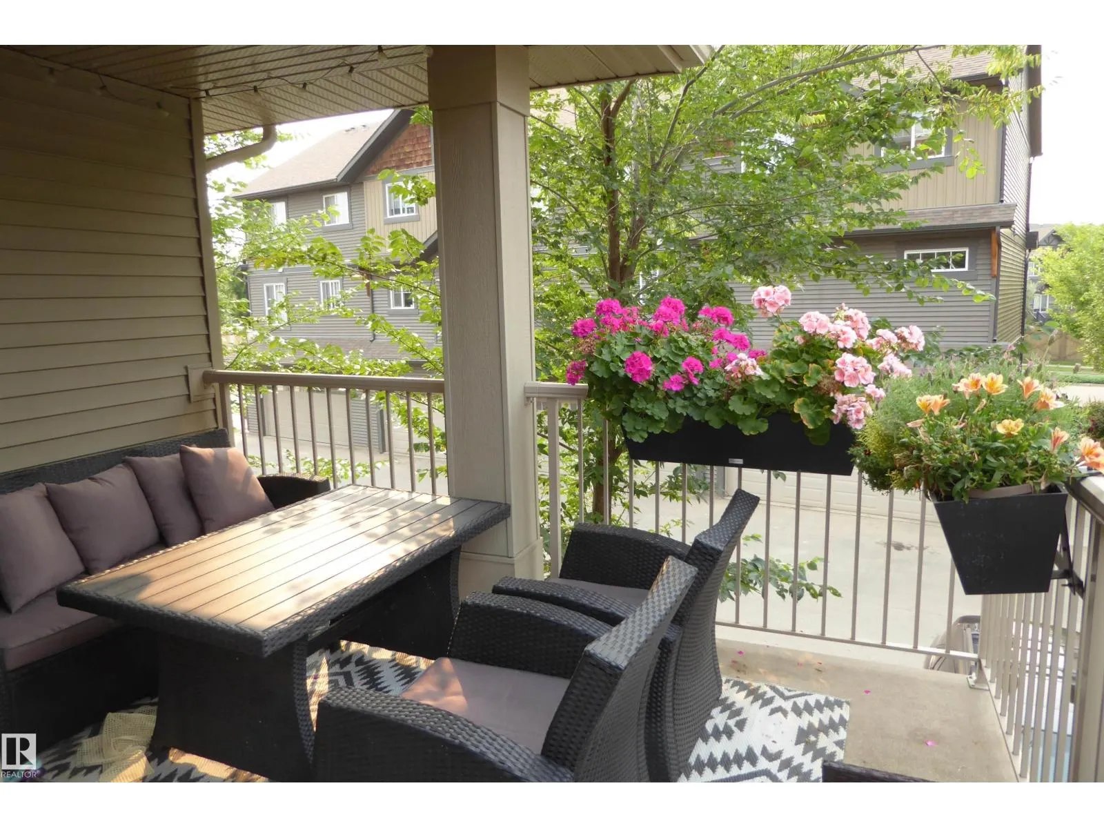 #75 1005 Graydon Hill BV SW