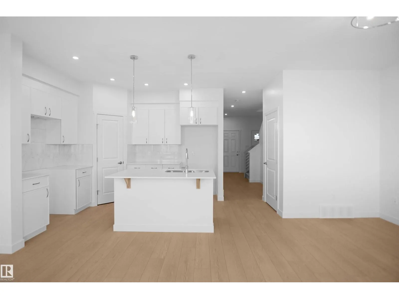18166 73A ST NW