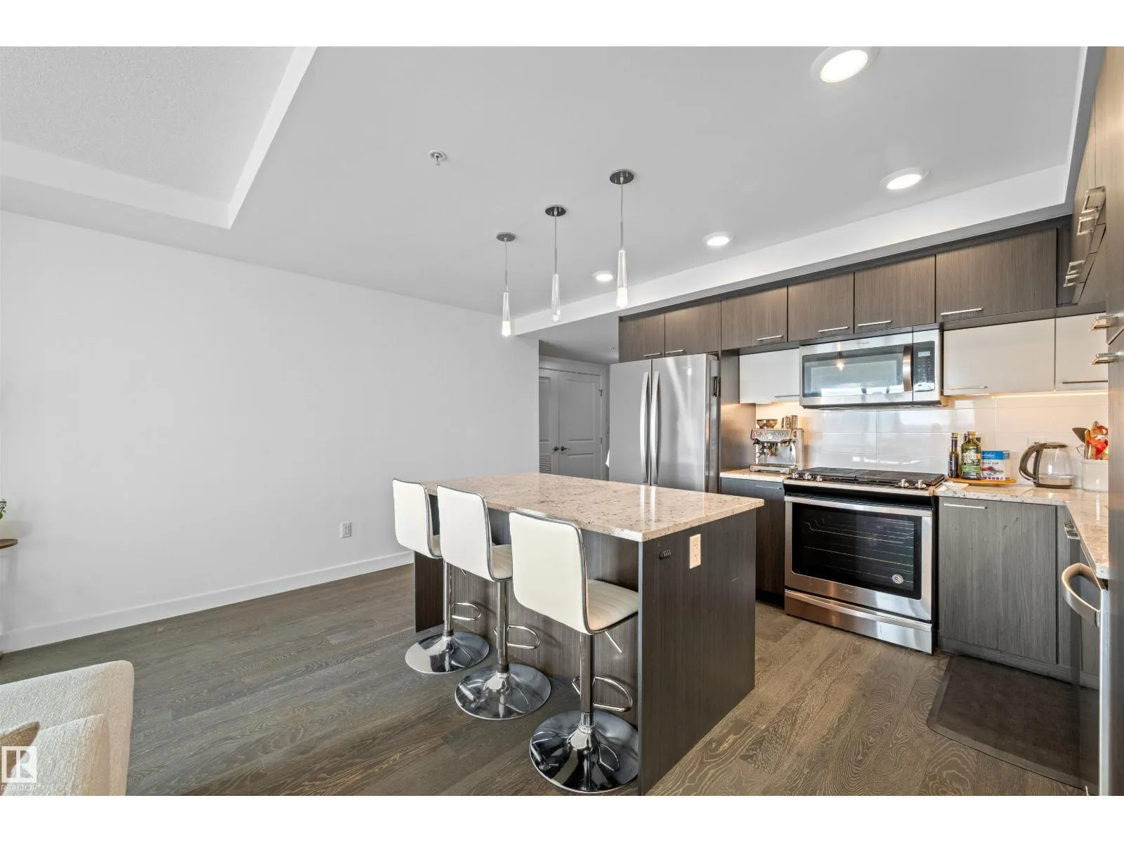 #1104 9720 106 ST NW