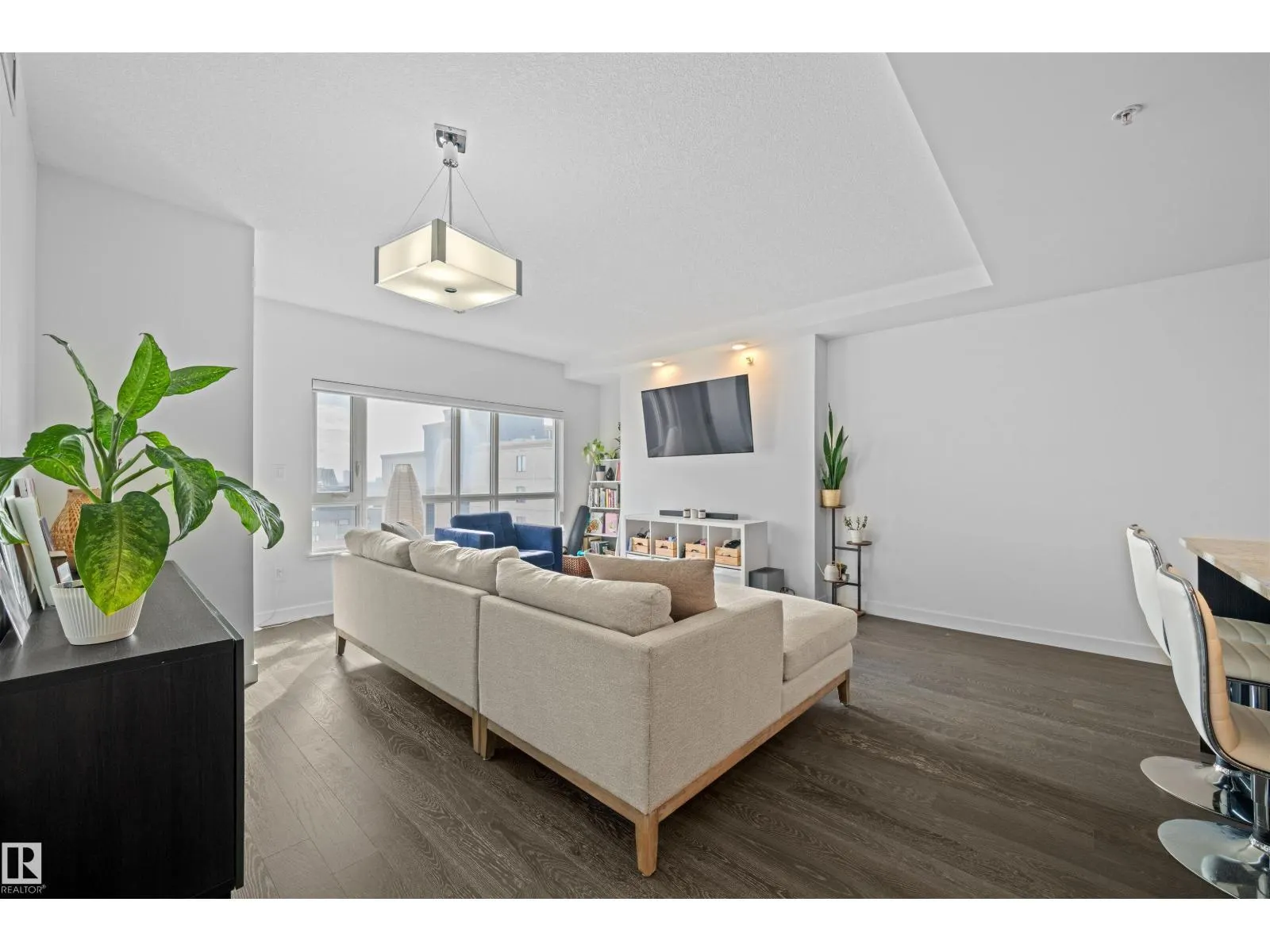 #1104 9720 106 ST NW
