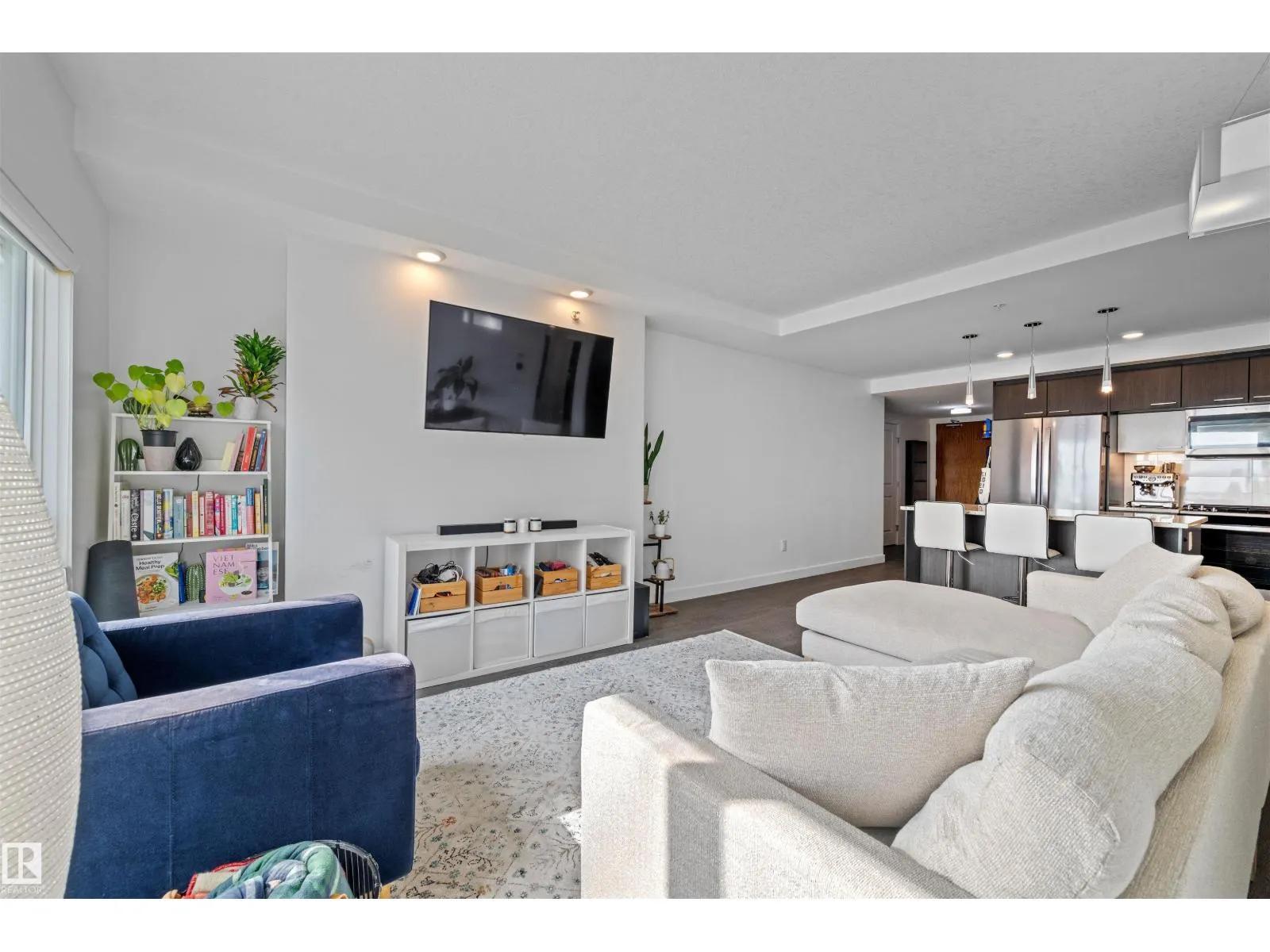 #1104 9720 106 ST NW