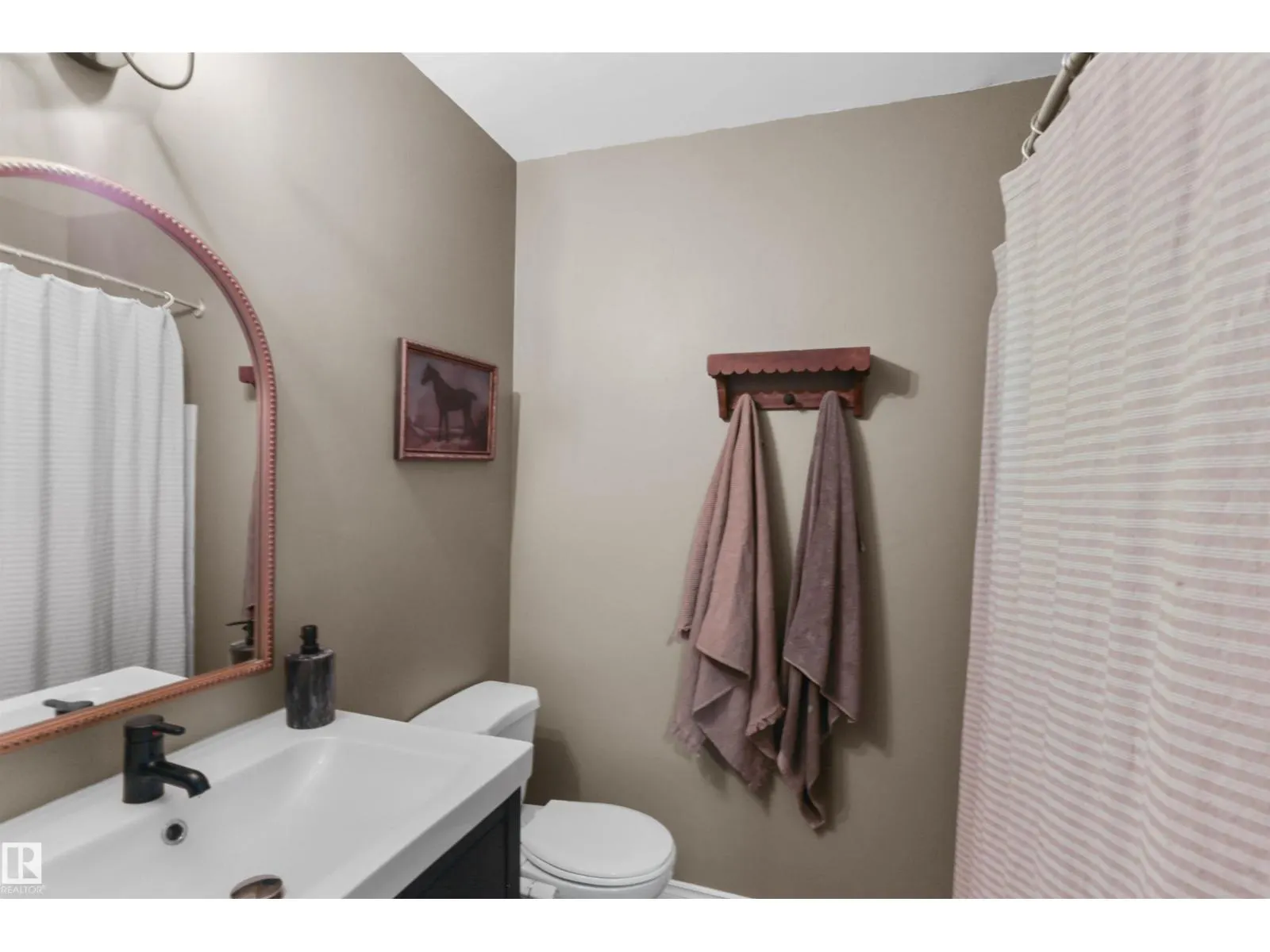 16 WILSON DR