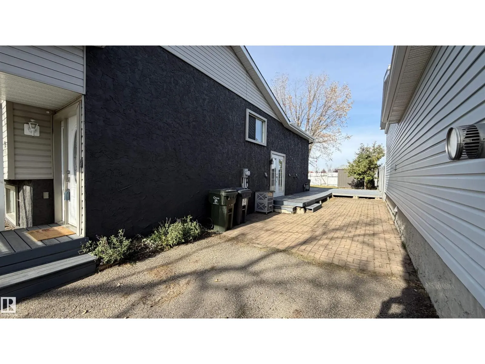 16 WILSON DR
