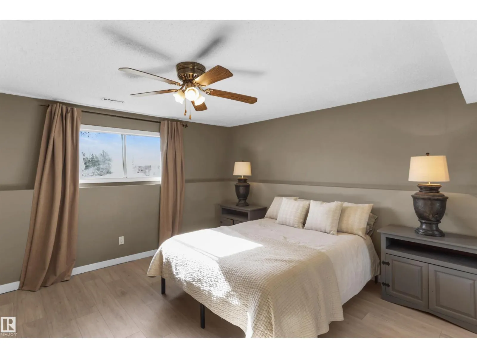 16 WILSON DR