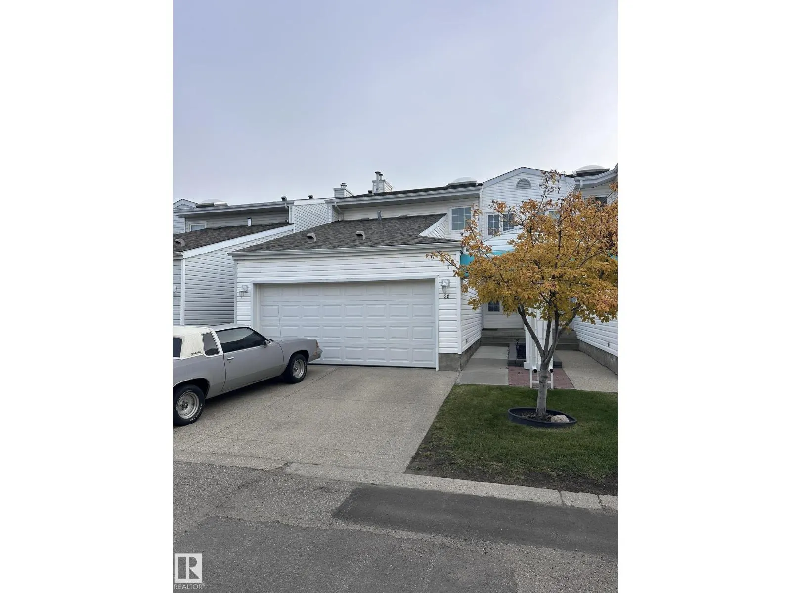 #32 2911 36 ST NW
