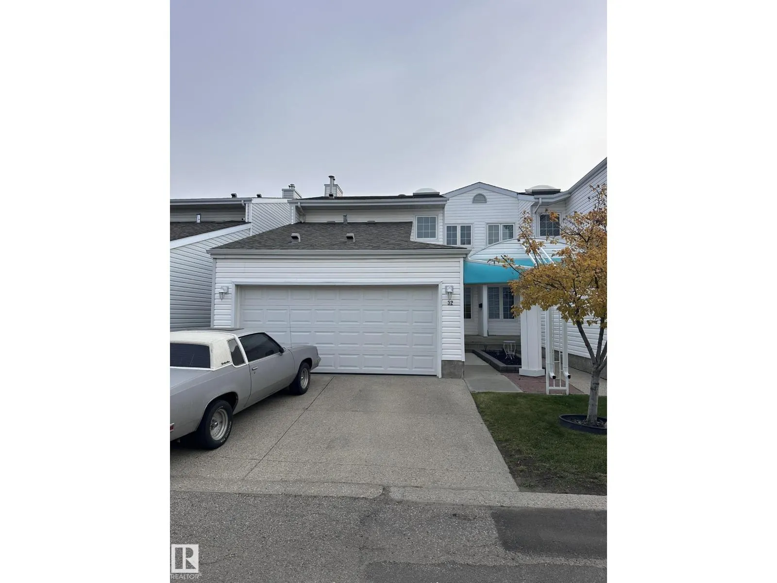 #32 2911 36 ST NW