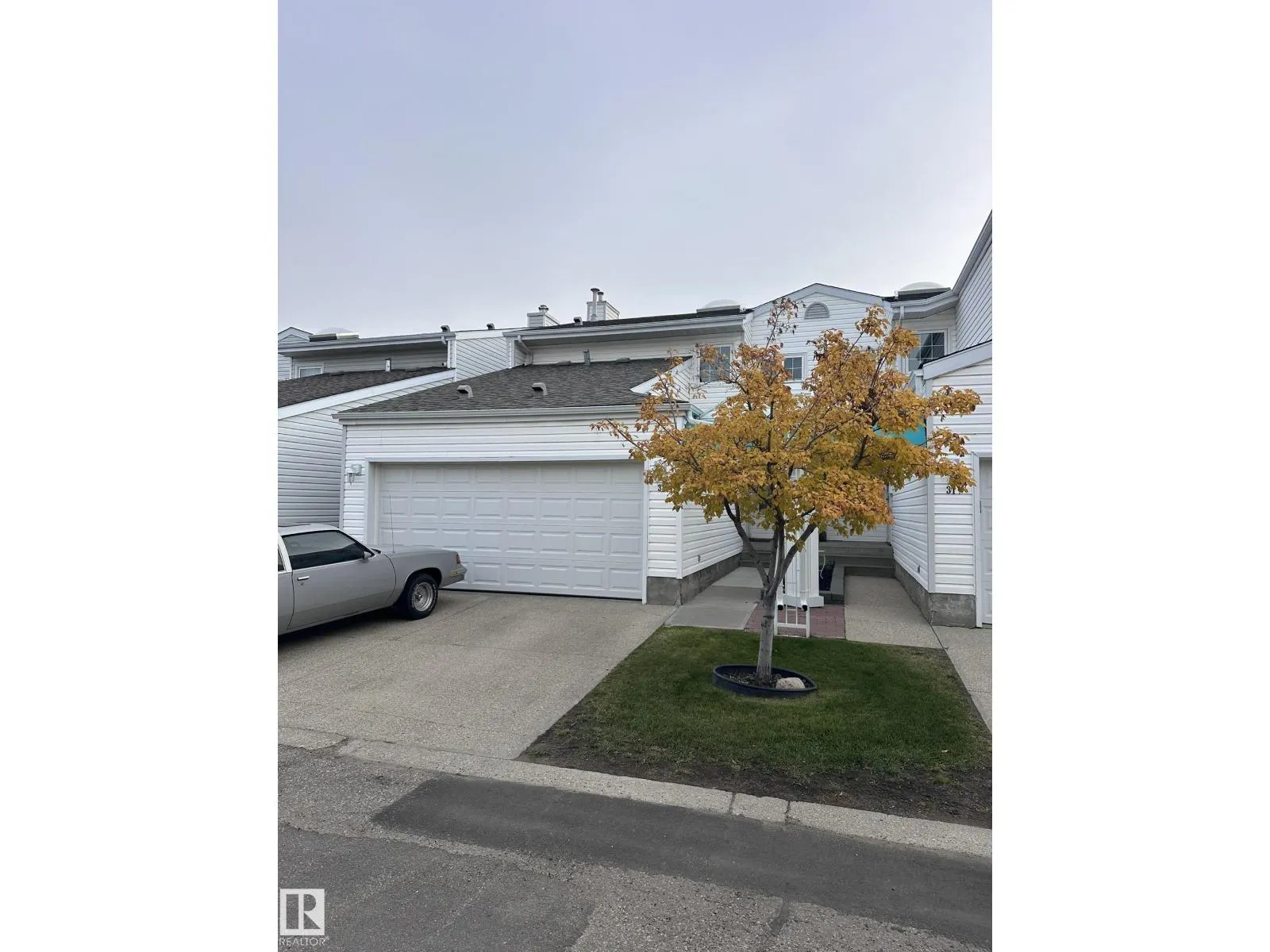 #32 2911 36 ST NW