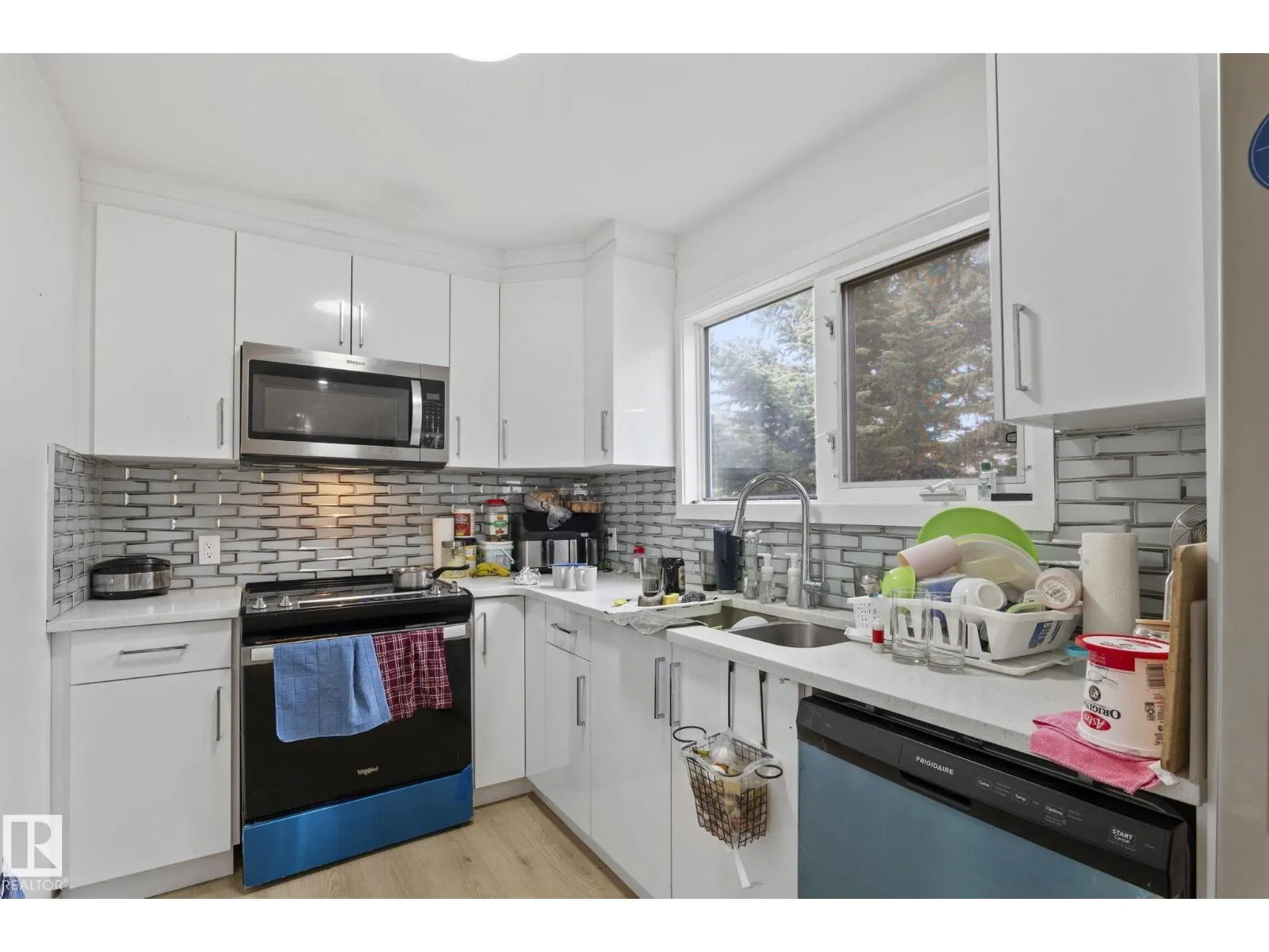 1566 LAKEWOOD RD W NW