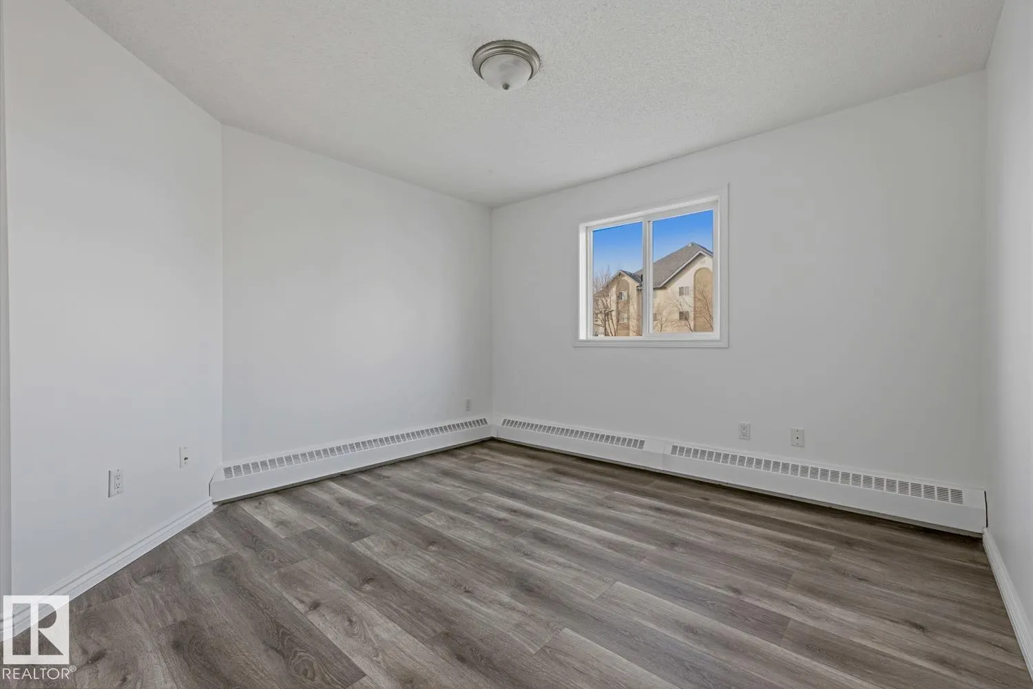 #216 2508 50 ST NW