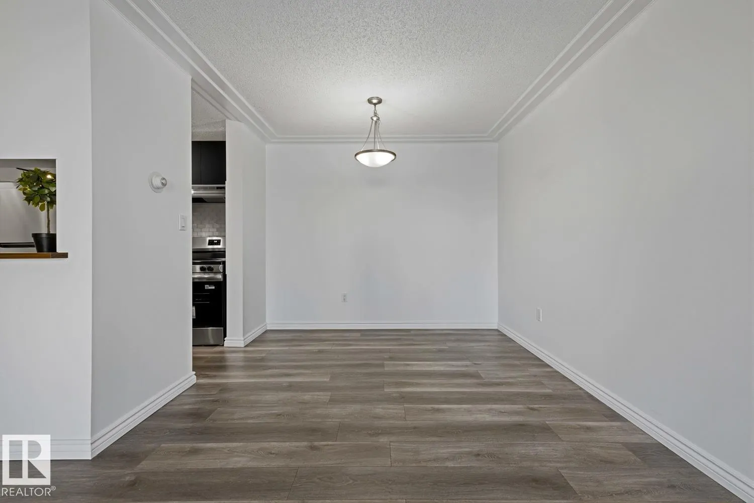 #216 2508 50 ST NW