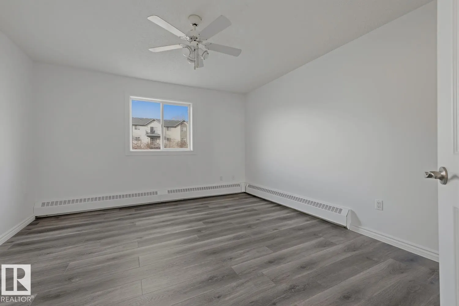 #216 2508 50 ST NW