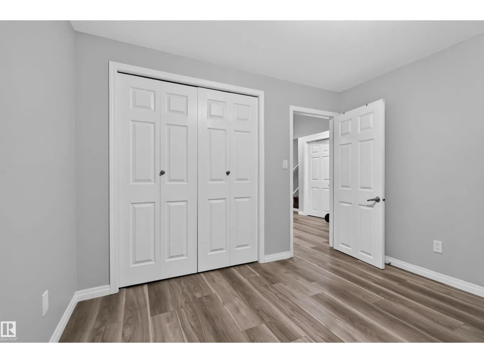 15104 74 ST NW