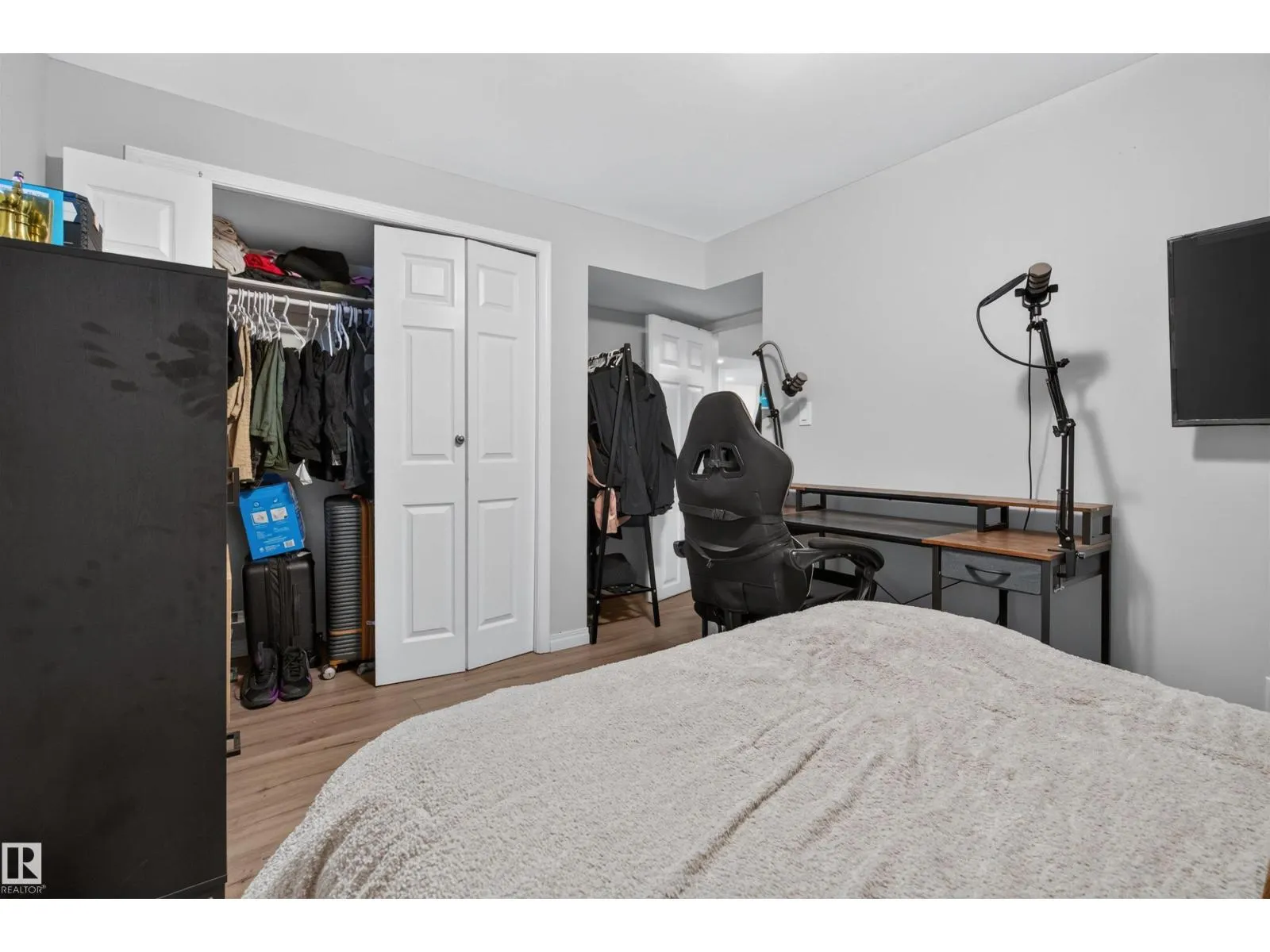 15104 74 ST NW